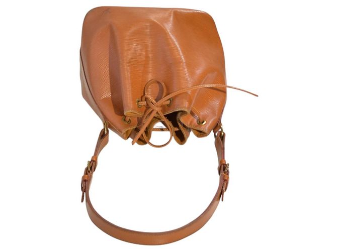 Louis Vuitton Petit Noé Cipango Gold Pelle Epi Marrone - vista 6