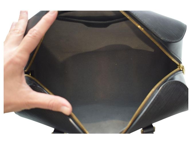 Louis Vuitton Soufflot in pelle Epi Noir Nero - vista 16