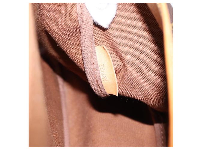 Louis Vuitton Saumur Monogram 35 Marrone - vista 6
