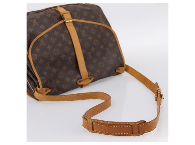 Louis Vuitton Saumur Monogram 35 Marrone - vista 7