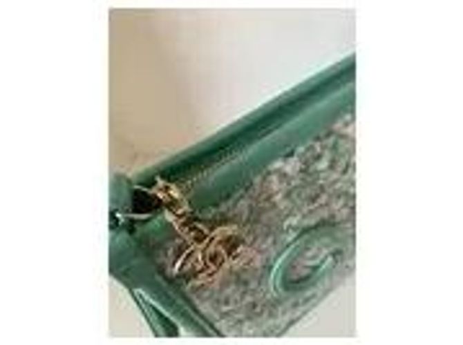 Pouch Chanel in tweed e pelle verde - vista 6