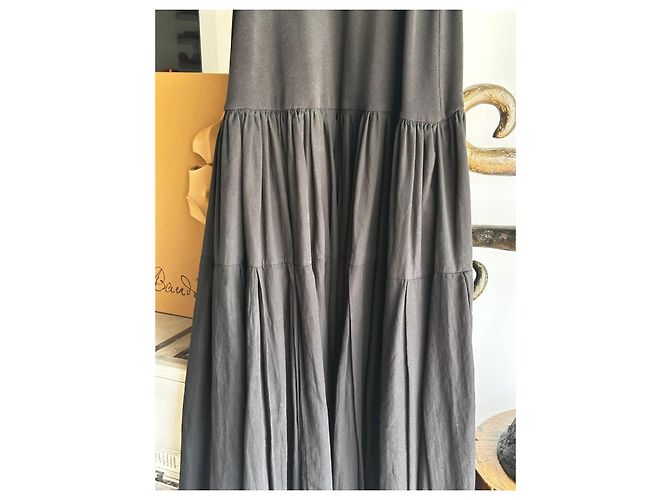 Munthe Plus Simonsen PLU Schwarzes Baumwoll-Maxikleid mit Rüschen - Ansicht 10