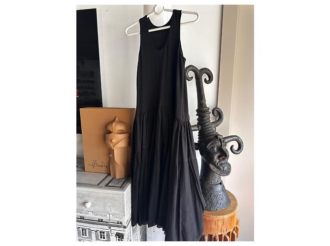 Munthe Plus Simonsen PLU Schwarzes Baumwoll-Maxikleid mit Rüschen - Ansicht 3