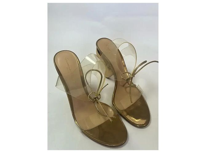 Sandali Gianvito Rossi in PVC e pelle dorata D'oro - vista 2