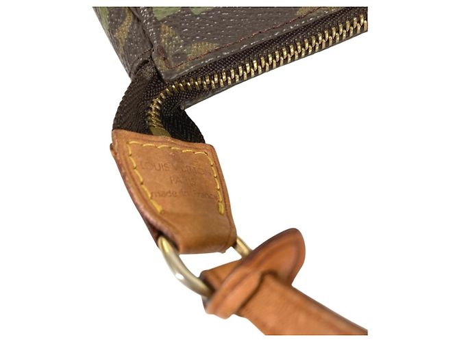 Louis Vuitton Monogram Graffiti Pochette Marrone Cachi - vista 8