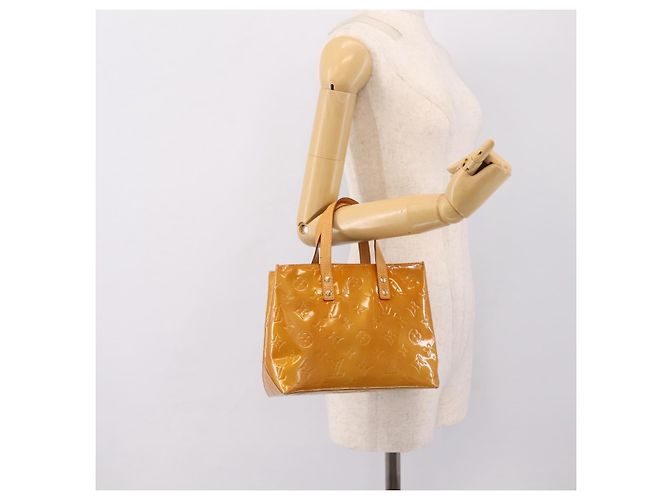 Borsa a mano LOUIS VUITTON Monogram Vernis Reade PM Beige M91144 LV Auth 196860 - vista 23