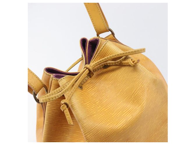 Borsa a tracolla LOUIS VUITTON Epi Petit Noe Tassili Yellow M44109 LV Auth 198986 - vista 10