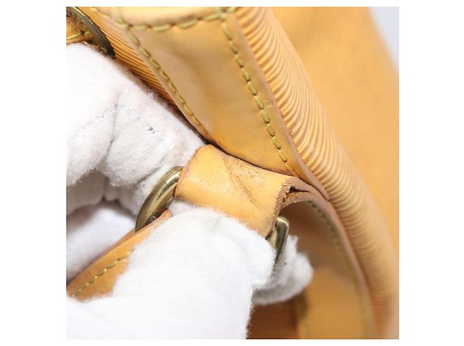 Borsa a tracolla LOUIS VUITTON Epi Petit Noe Tassili Yellow M44109 LV Auth 198986 - vista 12