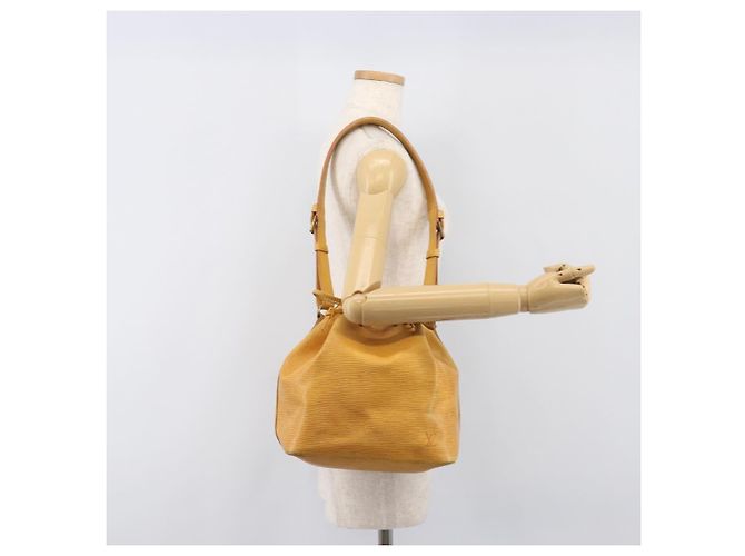 Borsa a tracolla LOUIS VUITTON Epi Petit Noe Tassili Yellow M44109 LV Auth 198986 - vista 19