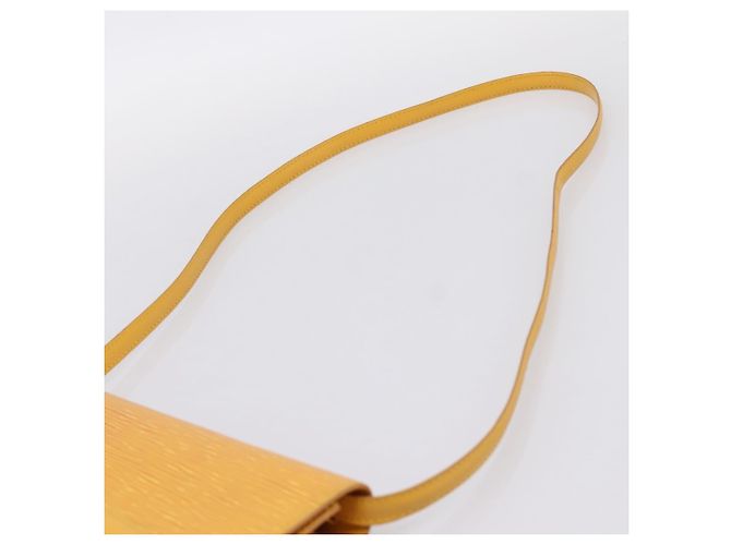 LOUIS VUITTON Epi Pochette Arche Shoulder Bag Yellow M52579 LV Auth 199007 Giallo - vista 8