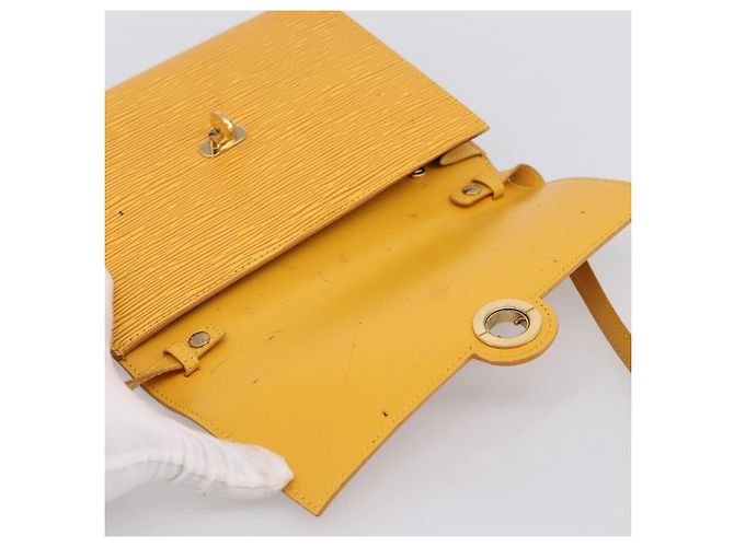 LOUIS VUITTON Epi Pochette Arche Shoulder Bag Yellow M52579 LV Auth 199007 Giallo - vista 9