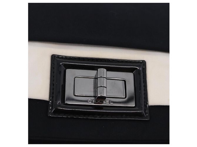 Borsa a tracolla con catena CHANEL 2.55 Nylon Nero Argento CC Auth ka5847A - vista 15