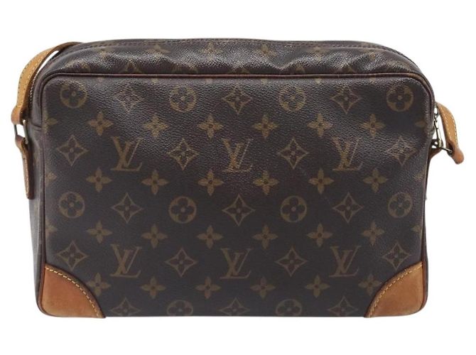LOUIS VUITTON Monogram Trocadero 30 Shoulder Bag M51272 LV Auth 198933 - view 2