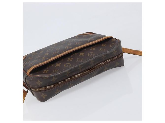 LOUIS VUITTON Monogram Trocadero 30 Shoulder Bag M51272 LV Auth 198933 - view 6