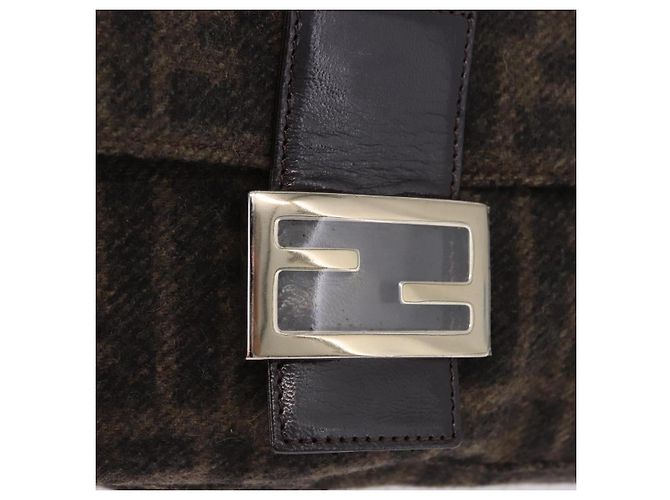 Borsa a tracolla FENDI Zucca Canvas Mamma Baguette Lana Brown Black Auth BA15090V Marrone Nero - vista 19