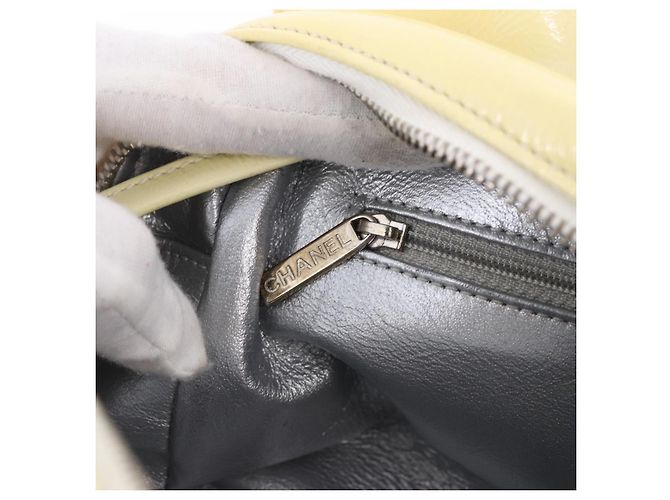 Bolso de mano CHANEL COCO Mark Chain de cuero charol Amarillo Plata CC Auth 197714 - vista 22