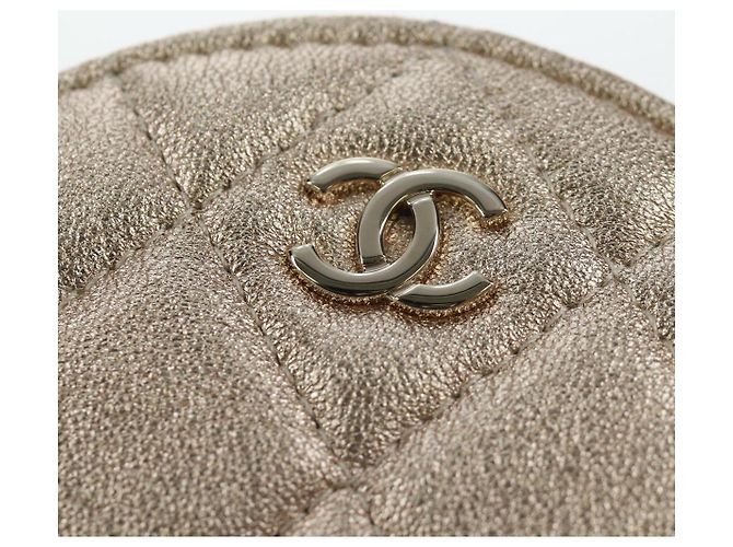 CHANEL Matelassé AirPods-Case & Münzbeutel aus Lammleder Gold CC Auth 196880M - Ansicht 12