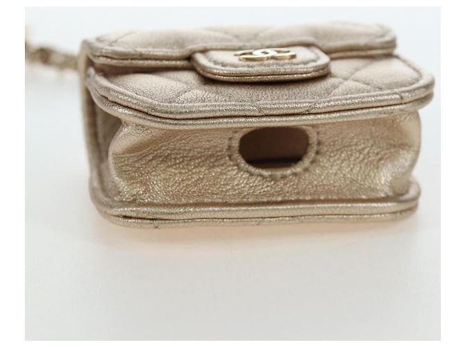CHANEL Matelassé AirPods-Case & Münzbeutel aus Lammleder Gold CC Auth 196880M - Ansicht 24
