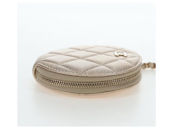 CHANEL Matelassé AirPods-Case & Münzbeutel aus Lammleder Gold CC Auth 196880M - Ansicht 4