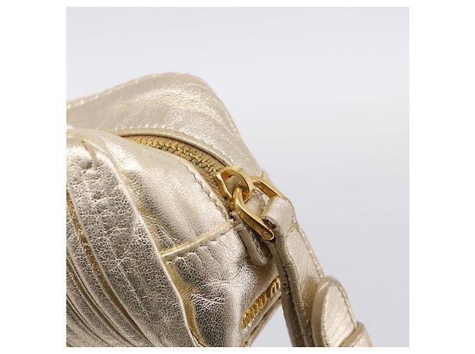 Borsa a pochette Miu Miu Matelassé in pelle oro autentica 196981A D'oro - vista 10