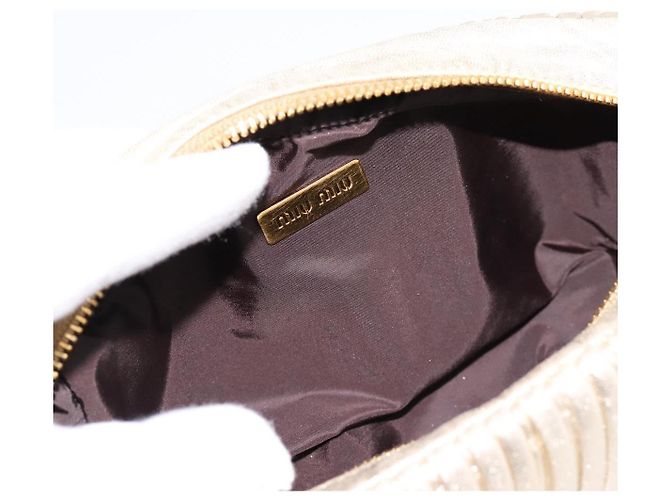 Borsa a pochette Miu Miu Matelassé in pelle oro autentica 196981A D'oro - vista 11