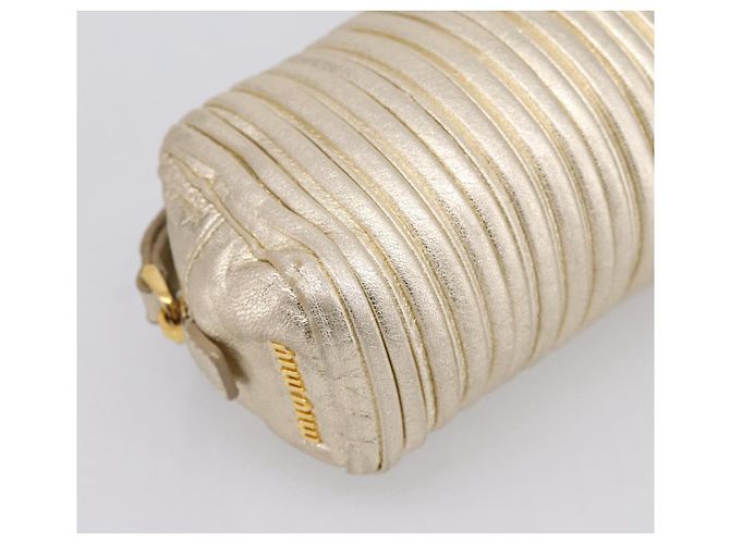 Borsa a pochette Miu Miu Matelassé in pelle oro autentica 196981A D'oro - vista 14