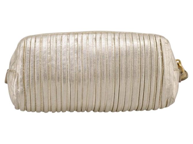 Borsa a pochette Miu Miu Matelassé in pelle oro autentica 196981A D'oro - vista 2