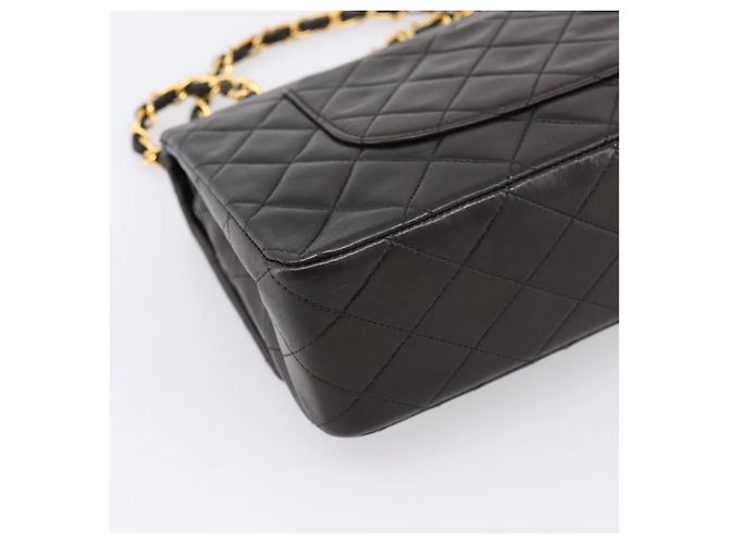 Borsa CHANEL Double Flap Chain Matelasse 25 in Pelle di Agnello Nera e Oro Auth yk20797SAM Nero D'oro - vista 17