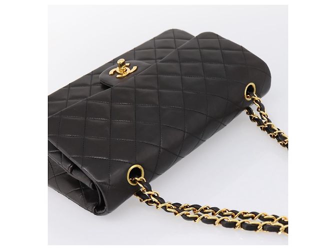 Borsa CHANEL Double Flap Chain Matelasse 25 in Pelle di Agnello Nera e Oro Auth yk20797SAM Nero D'oro - vista 6
