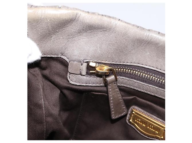Borsa a mano Miu Miu Matelassé in pelle 2way Grigio Oro Auth 200159V Marrone D'oro - vista 22