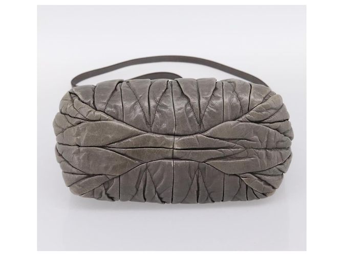 Borsa a mano Miu Miu Matelassé in pelle 2way Grigio Oro Auth 200159V Marrone D'oro - vista 5