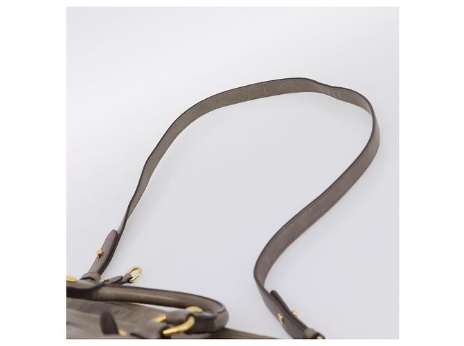 Borsa a mano Miu Miu in pelle 2way Grigio Oro Auth yk20871M Marrone D'oro - vista 14