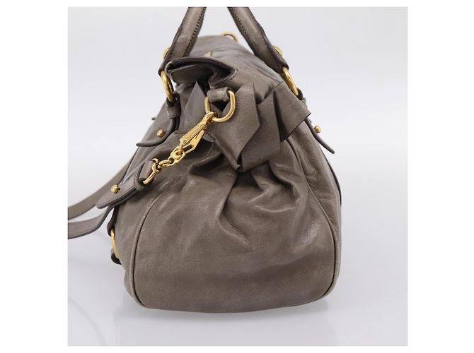 Borsa a mano Miu Miu in pelle 2way Grigio Oro Auth yk20871M Marrone D'oro - vista 4