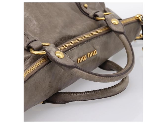 Borsa a mano Miu Miu in pelle 2way Grigio Oro Auth yk20871M Marrone D'oro - vista 7