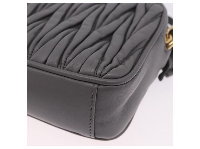 Borsa a tracolla Miu Miu Matelassé in pelle grigia oro Auth 200246V Marrone D'oro - vista 16