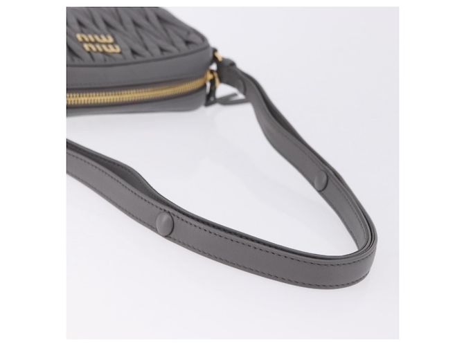 Borsa a tracolla Miu Miu Matelassé in pelle grigia oro Auth 200246V Marrone D'oro - vista 7