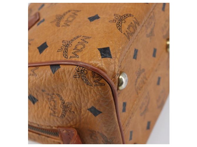 Borsa Boston MCM Vicetos Logogram PVC Leather Brown Gold Auth 200900 Marrone D'oro - vista 13