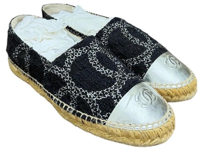 Espadrillas Chanel CC in Tweed e Pelle di Agnello Metallizzata - Nero/Argento - vista 2