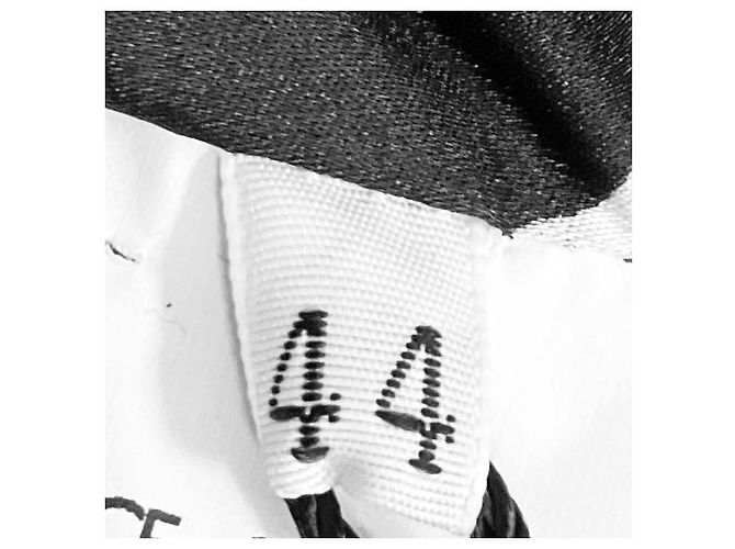 Dolce & Gabbana schwarzer Samt-Blazer mit DG-Logo-Knöpfen - Ansicht 5
