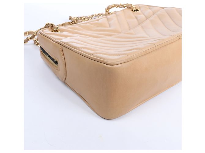 Timeless Borsa a tracolla con catena in pelle Chevron Chanel in Beige - vista 5