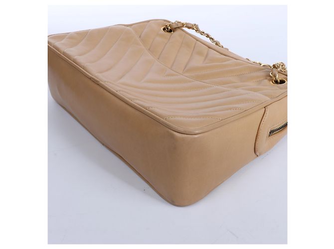 Timeless Borsa a tracolla con catena in pelle Chevron Chanel in Beige - vista 7