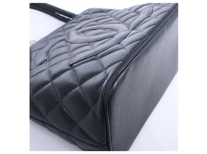 Borsa a tracolla Chanel Re-Release in pelle caviar nera 6665730 Nero - vista 10