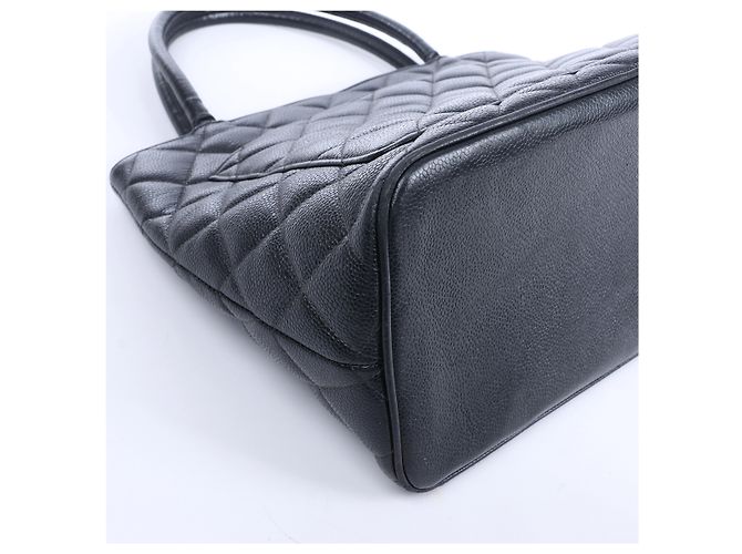 Borsa a tracolla Chanel Re-Release in pelle caviar nera 6665730 Nero - vista 8