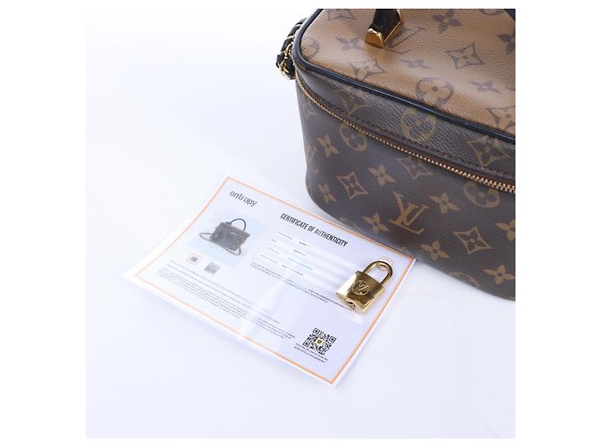 Borsa a tracolla Louis Vuitton Vanity NV PM Monogram Reverse in marrone M45165 - vista 13