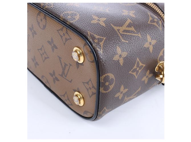 Borsa a tracolla Louis Vuitton Vanity NV PM Monogram Reverse in marrone M45165 - vista 9