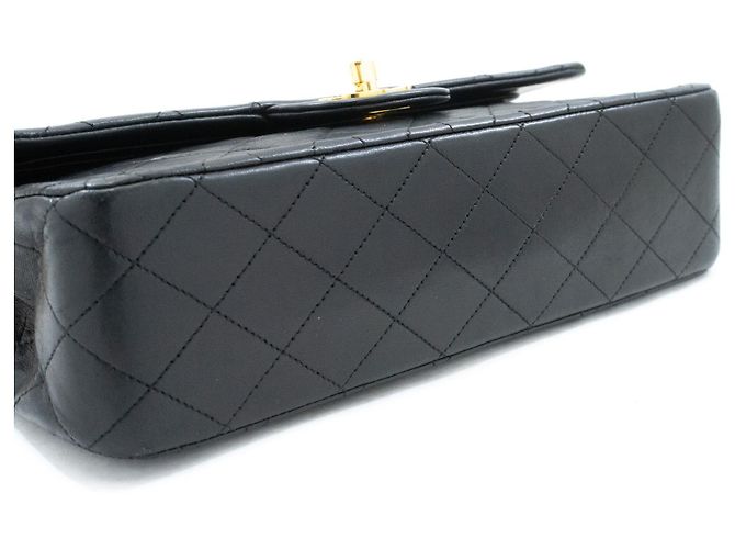 Chanel Classic Flap Lambskin Medium Nero - vista 4