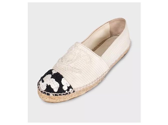 Chanel White Textile Espadrilles - Size 39 Pre-owned - view 3