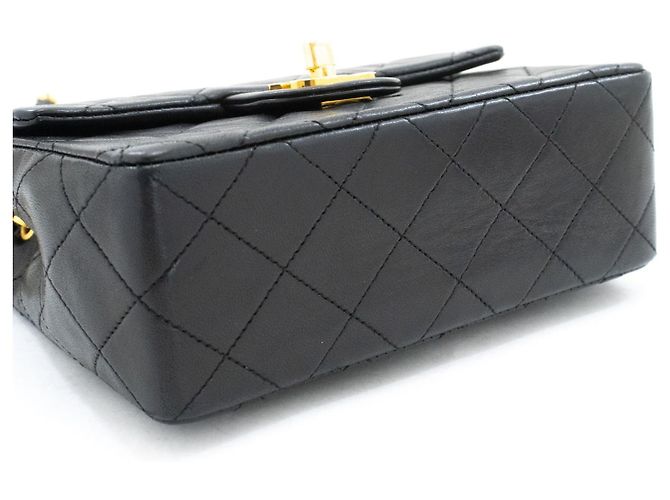 Chanel Vintage Square Classic Flap Quilted Lambskin Small Nero - vista 4
