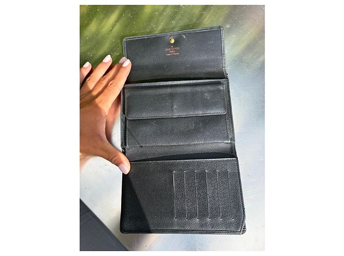 Louis Vuitton Epi Leather Long Wallet Black - view 3