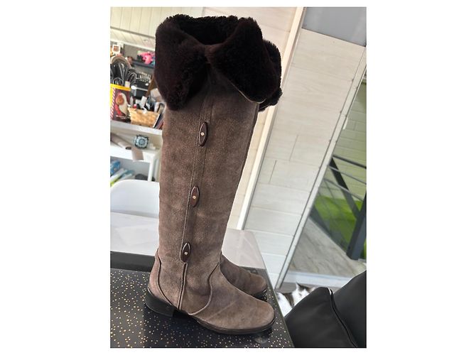 Céline Braune hohe Wildlederstiefel mit Pelzfutter - Ansicht 3